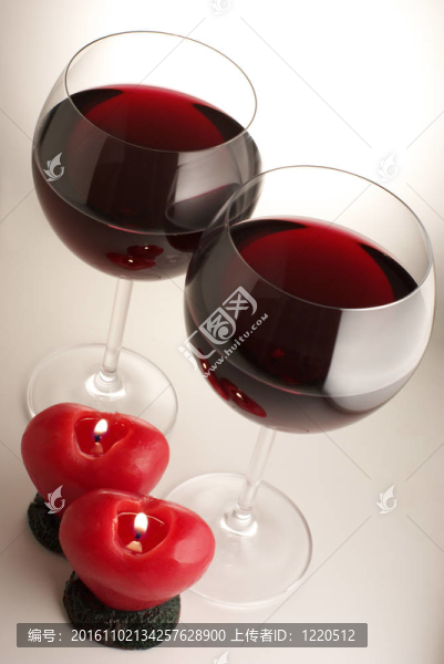 蠟燭和酒杯