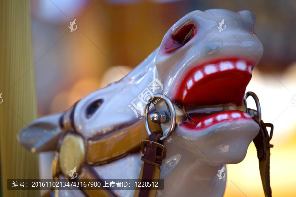 旋轉(zhuǎn)木馬