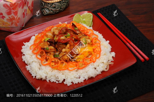 蝦；辣椒和米飯。
