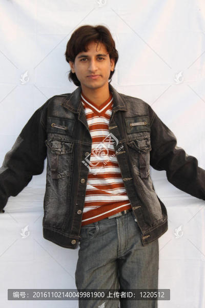 一個(gè)年輕的印度男人的肖像