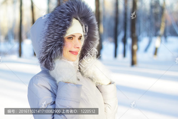 冬姑娘的肖像-匯圖網(wǎng) www.fosd68.com 冬姑娘的肖像