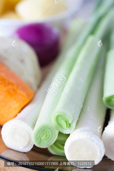 盤子上的蔬菜
