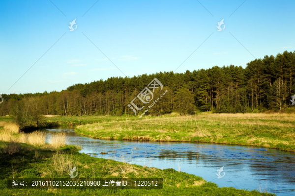 河（夏季）