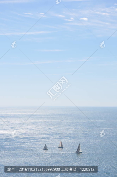 海上三條船