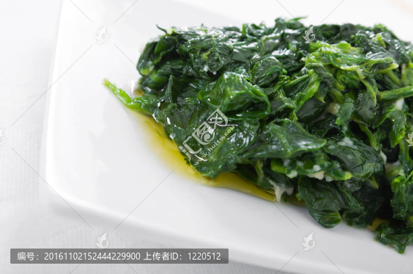 白菜上的菠菜。
