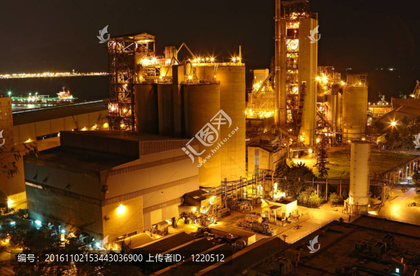 夜間水泥廠
