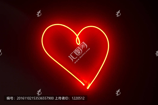 心形紅色霓虹燈