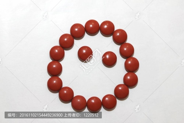 丸的臉