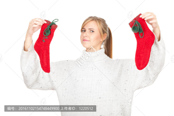 帶襪子的年輕女子；白色背景