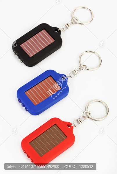 LED手電筒，孤立在白色背景三小飾品