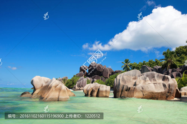 Anse,Source,D銀色沙灘