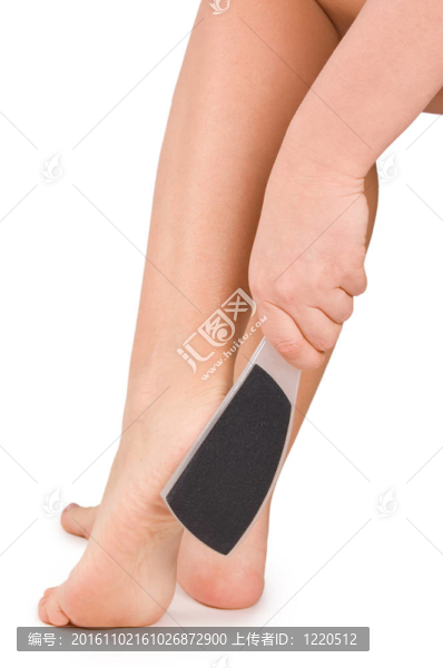 白色背景下的女性腳