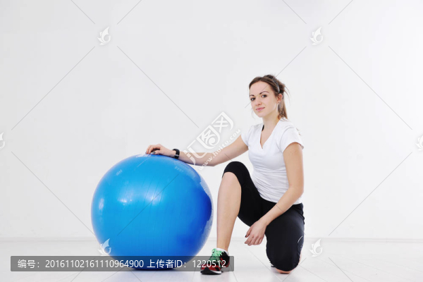 青年女子健身鍛煉