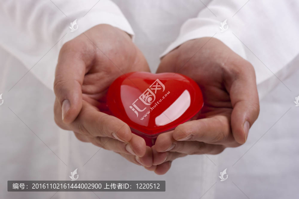 心在手