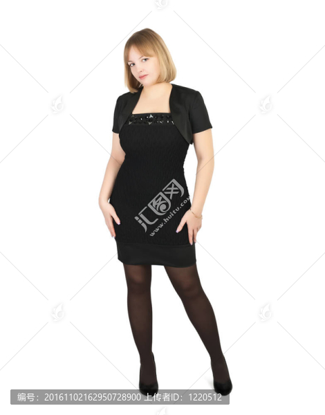 優(yōu)雅的女人在黑色的衣服擺在工作室對(duì)白色