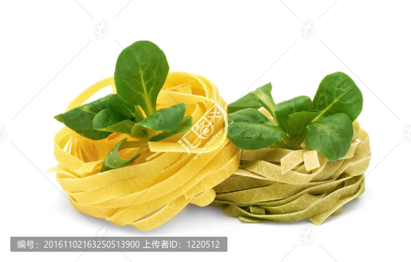 意大利面條和玉米沙拉
