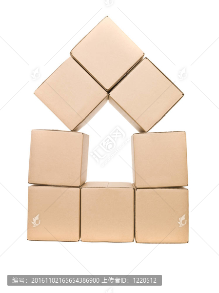 形成房子的紙板箱
