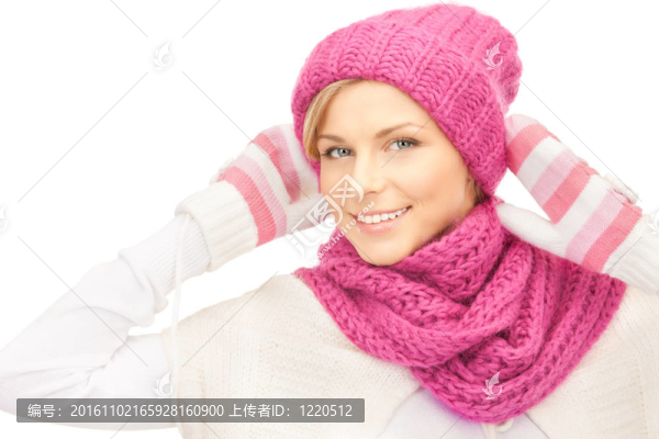美麗的女人在冬天的帽子