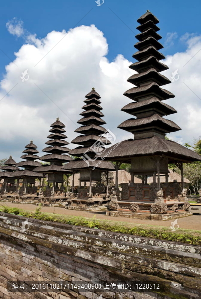 Taman,Ayun寺遺址