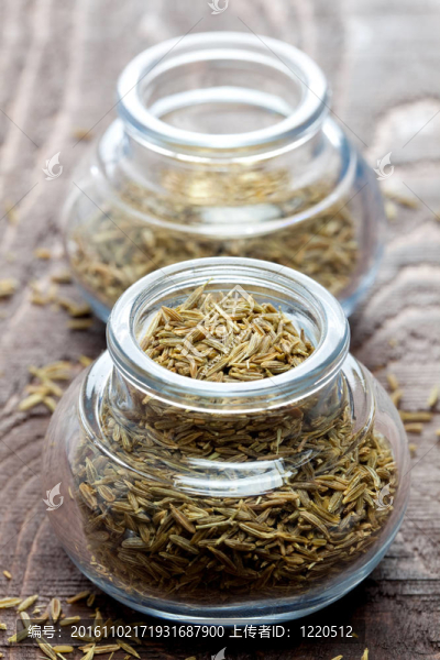在一個(gè)玻璃孜然