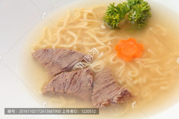 面條牛肉湯