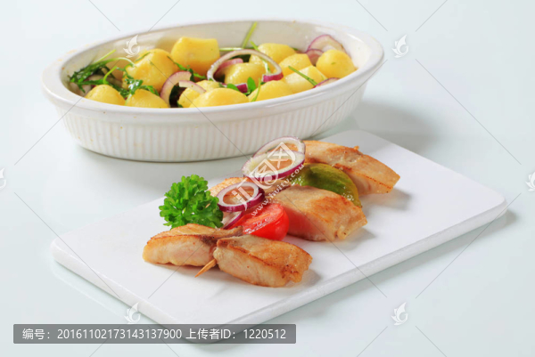 魚(yú)串和土豆