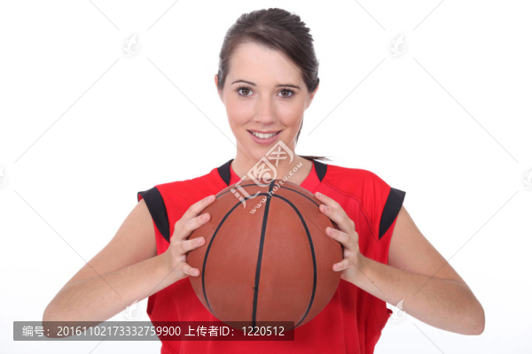一個年輕的女籃球運動員