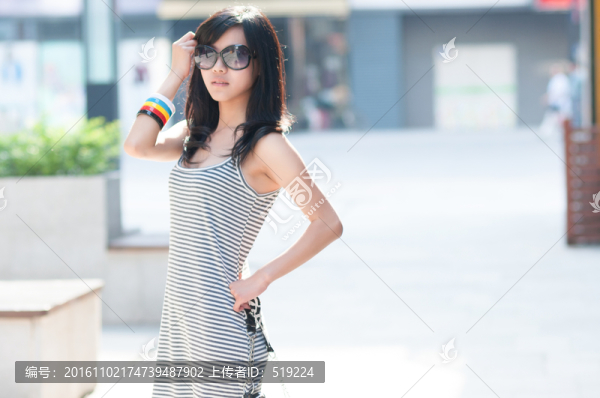 時(shí)尚美女街拍