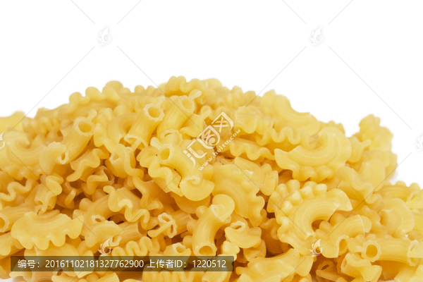 白色背景意大利意大利面食的特寫