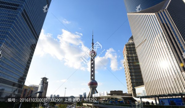 上海陸家嘴的東方明珠塔
