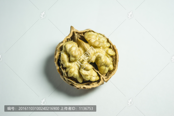 剝開的核桃