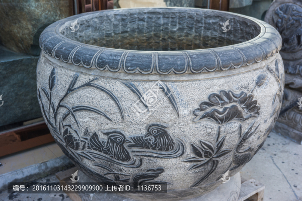 鴛鴦石刻水缸
