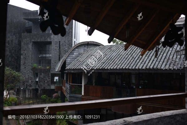 屋檐