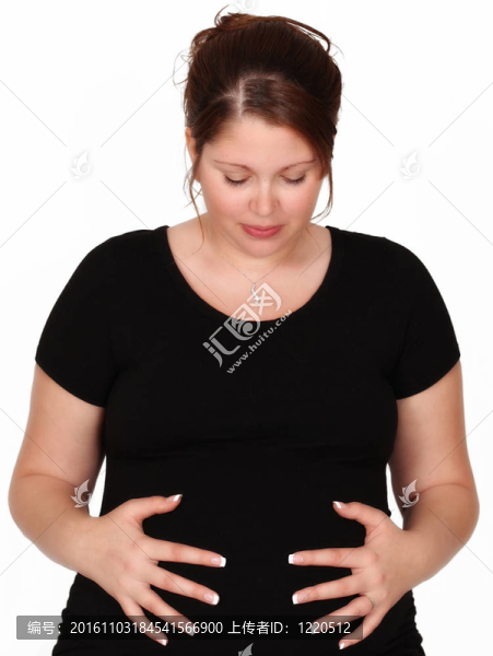 孕婦坐在手上腹部特寫