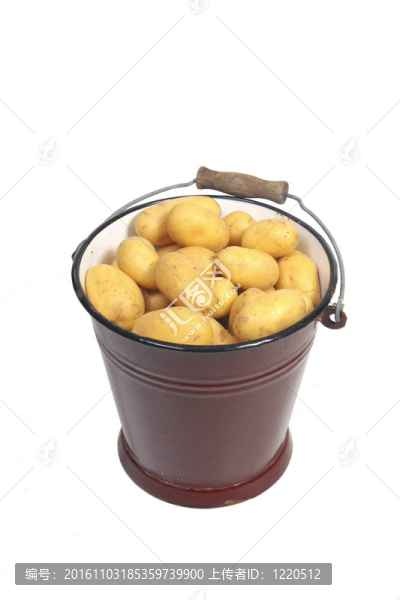 桶里的土豆