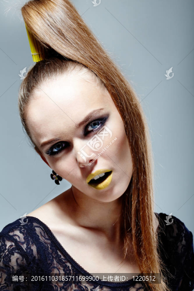 迷人的女性