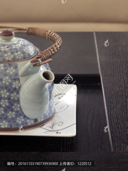 東方的茶壺