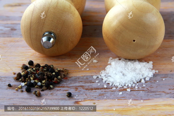 木鹽和胡椒