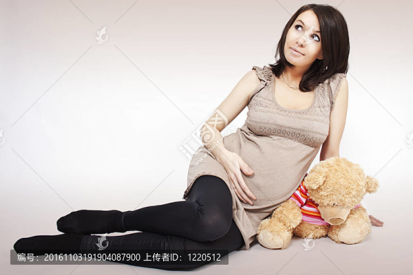 懷孕的女孩