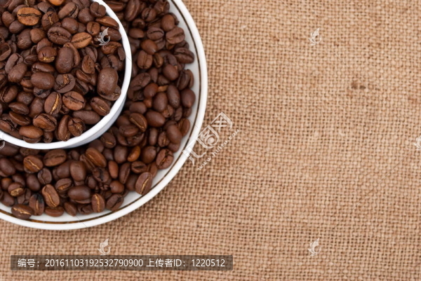 用麻布白杯咖啡豆