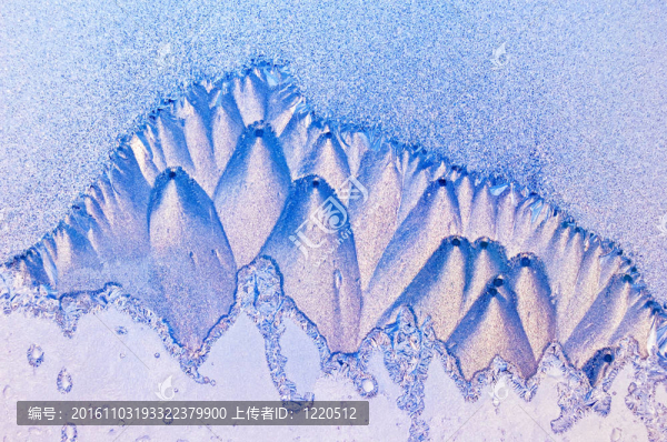在山上寒冷的模式
