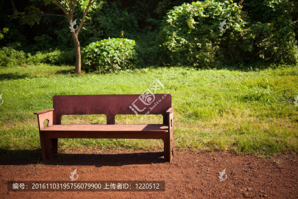 地面水泥臺