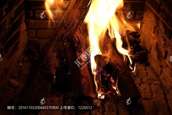 燃燒的木頭