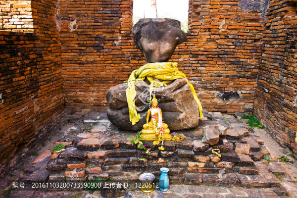 佛像在著名的寺廟Wat,Phra,Si區(qū)sanphet壇；在Ajutthaya皇家宮殿