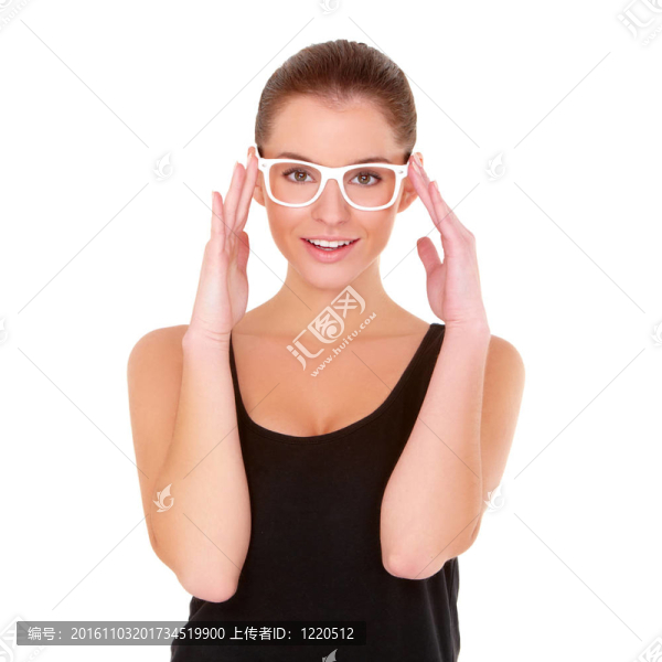 穿黑色運動服的女子