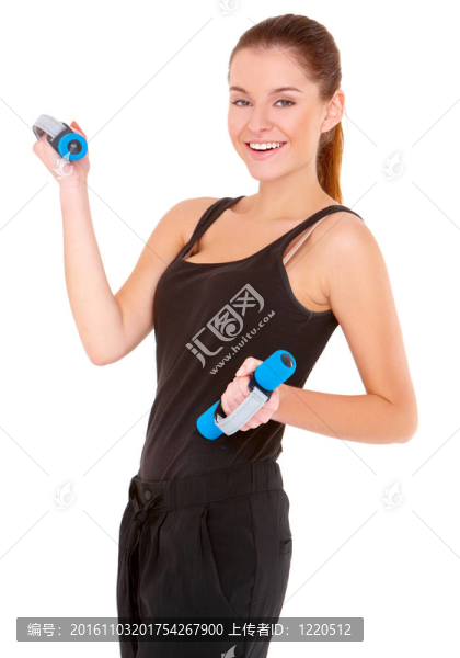 健身女子用自由重量的肖像