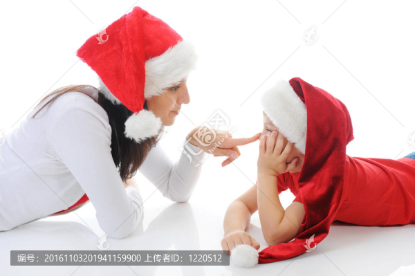 圣誕老人帽子上的快樂男孩