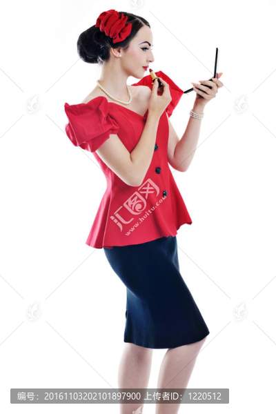 漂亮的年輕女人化妝