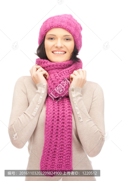 美麗的女人在冬天的帽子