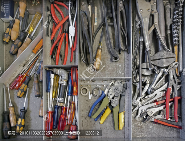 抽屜里的工作工具